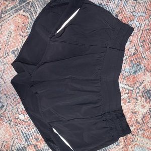 Lululemon Hotty Hot short 2.5” Black